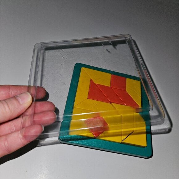 MISSING PIECE Shape by Shape Binary Arts Puzzle Game 60 Cards Travel Case AS IS - Picture 4 of 8